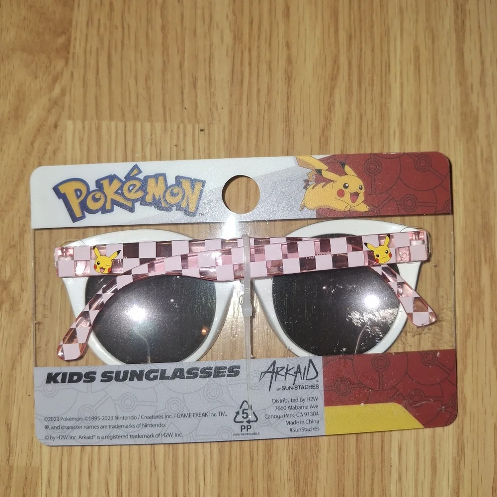 Pokemon Pikachu Glitter Sunglasses - Silver and Yellow